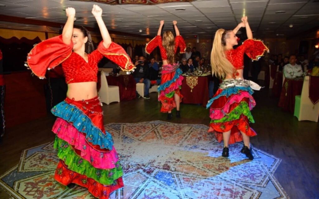 DINNER CRUISE ON THE BOSPHORUS 3
