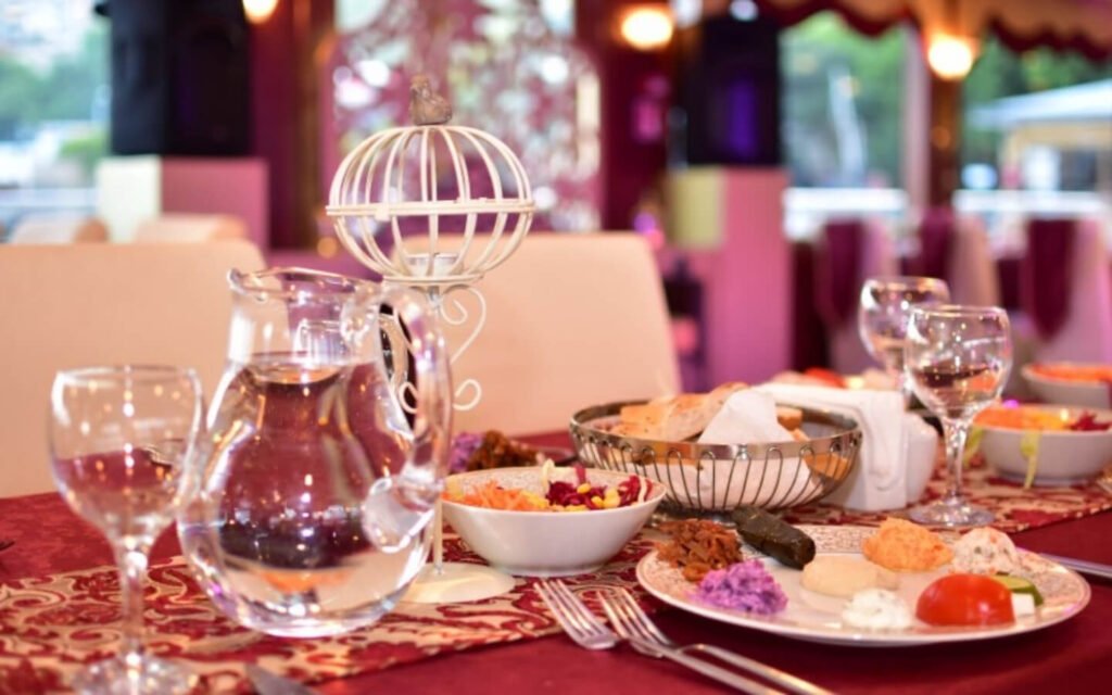 DINNER CRUISE ON THE BOSPHORUS 5