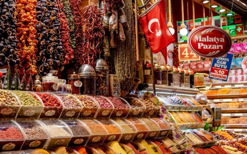 SPICE BAZAAR & BOSPHORUS TOUR 4