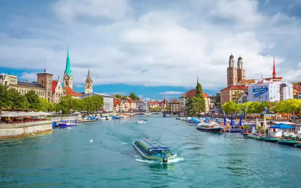 Between Lakes and Alps 5