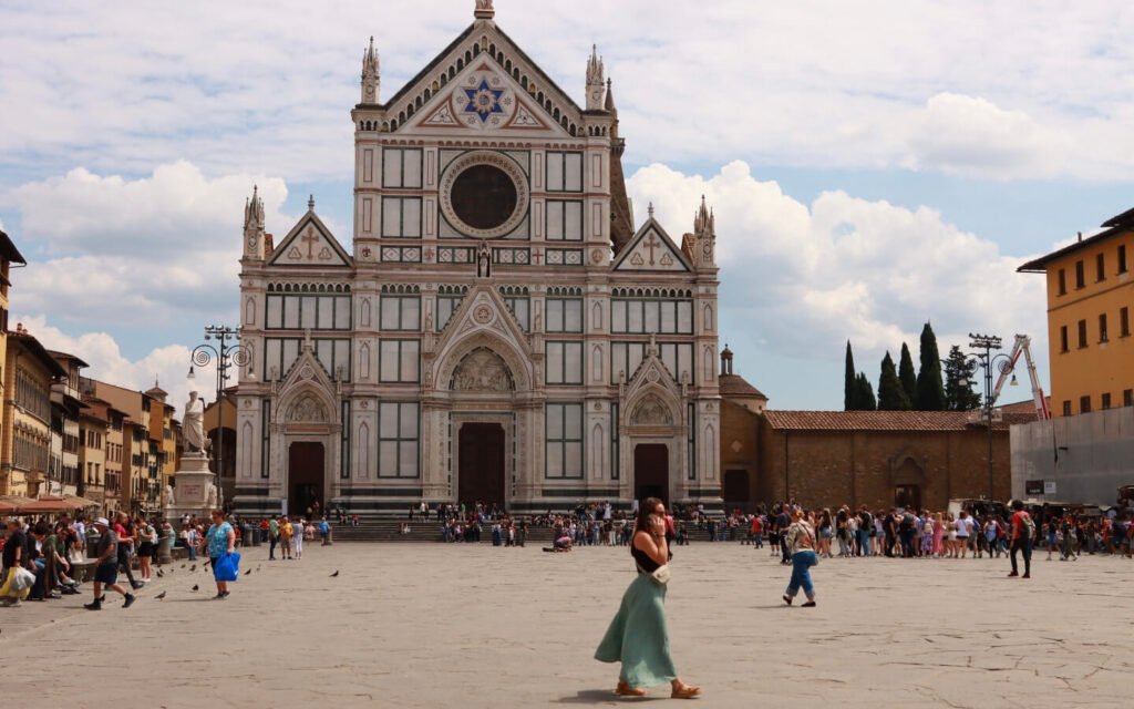 FLORENCE WITHOUT MUSEUMS WALKING TOUR 4