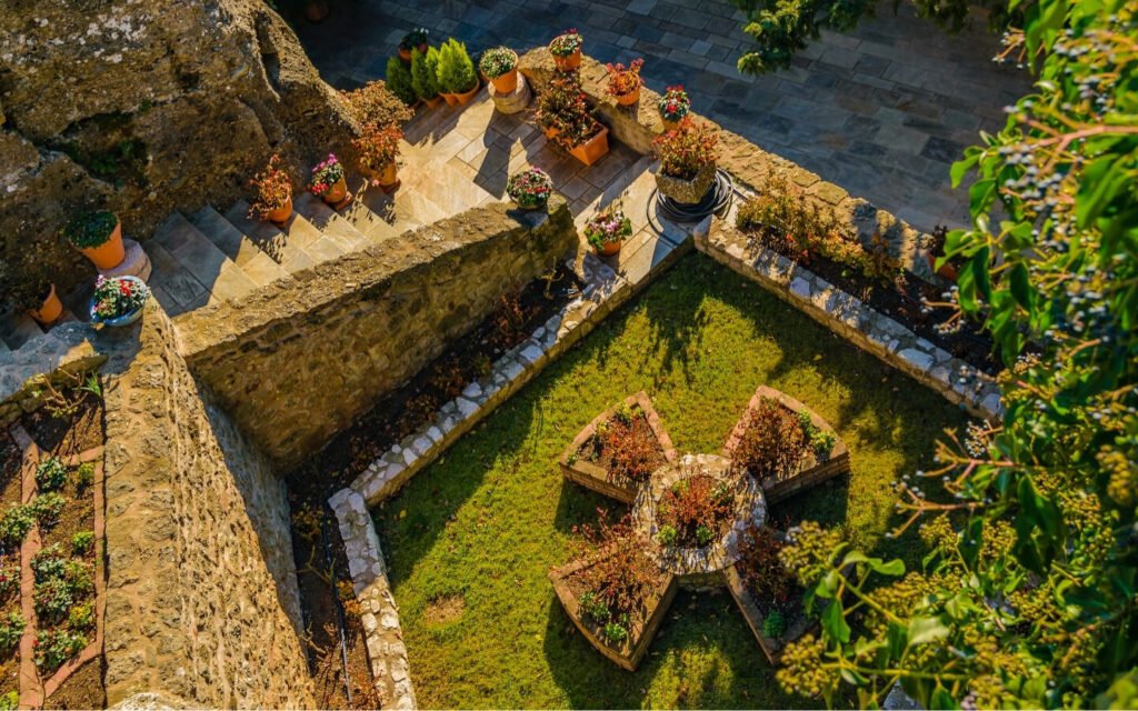 JOURNEYS DISCOVER MAINLAND GREECE 2