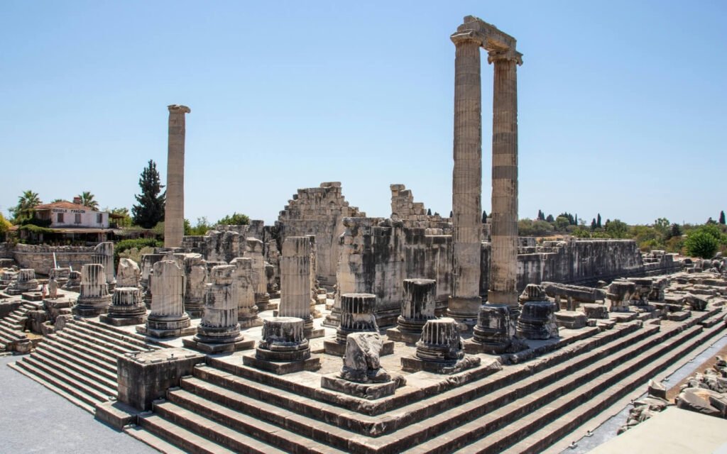 JOURNEYS DISCOVER MAINLAND GREECE 3