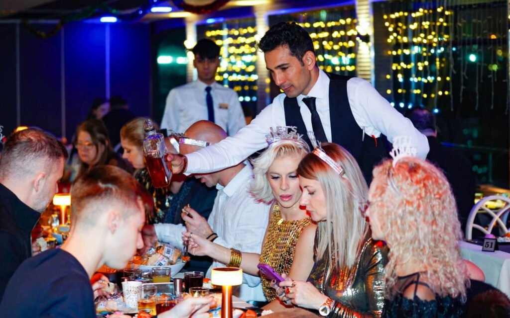 STANDARD PRİVATE TABLE WİTH ALCOHOL + Pick up & Drop off 4