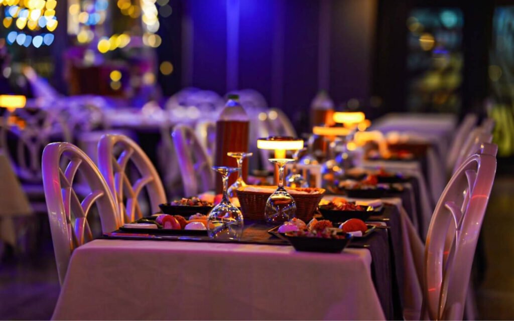 STANDARD PRİVATE TABLE WİTH ALCOHOL + Pick up & Drop off 5