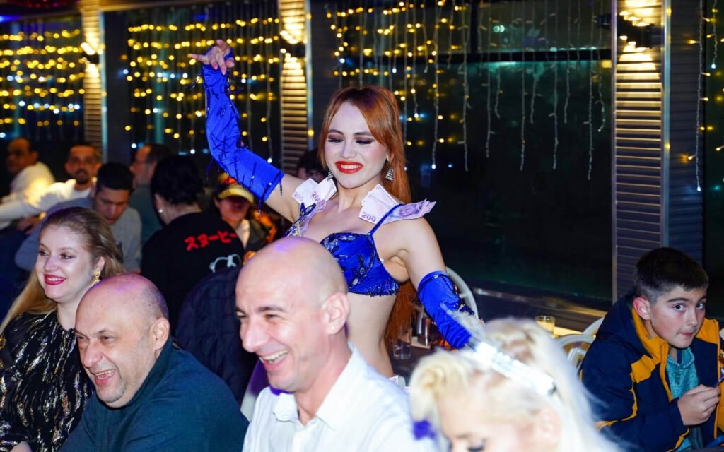 VIP PRİVATE TABLE WİTH ALCOHOL 2