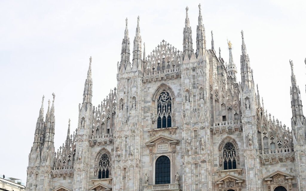 ALPINE ELEGANCE FROM GENEVA TO MILAN