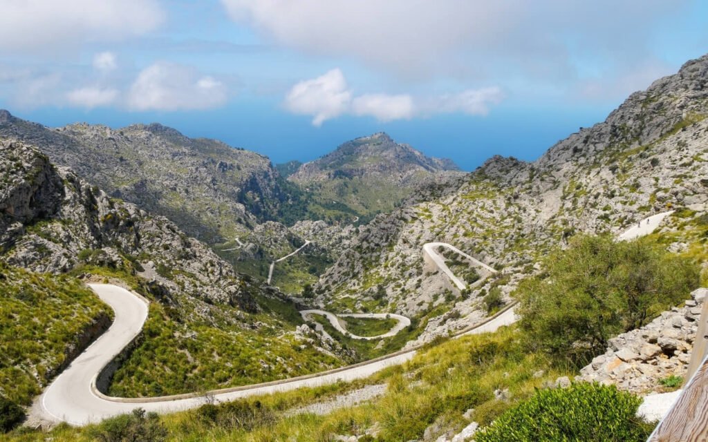 MEDITERRANEAN SHORES BARCELONA & MALLORCA